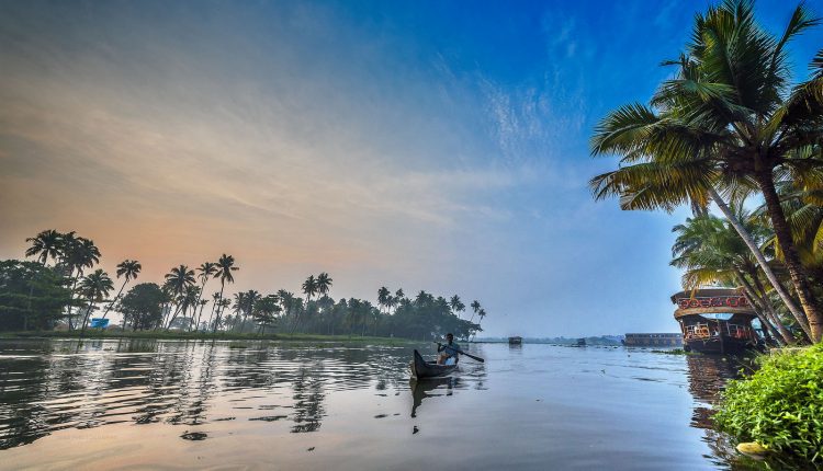 Alleppey Backwaters – Most Beautiful Places Of India