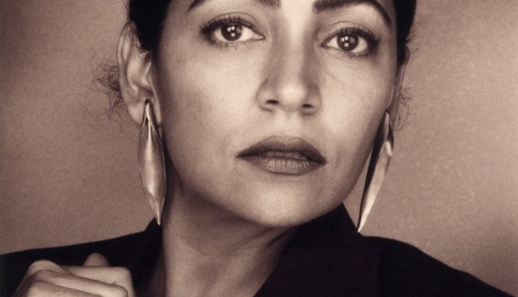 deepti-naval-oldest-living-bollywood-actresses