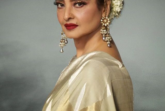 rekha-oldest-living-bollywood-actresses